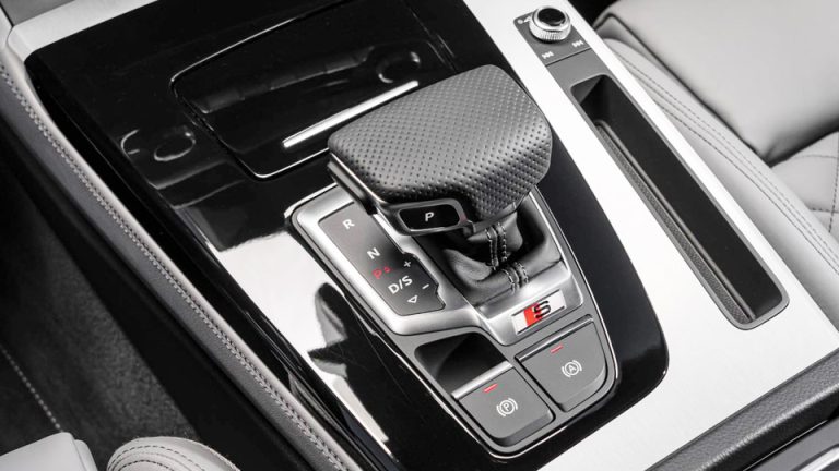How to Stop an Automatic Car When Brakes Fail?
