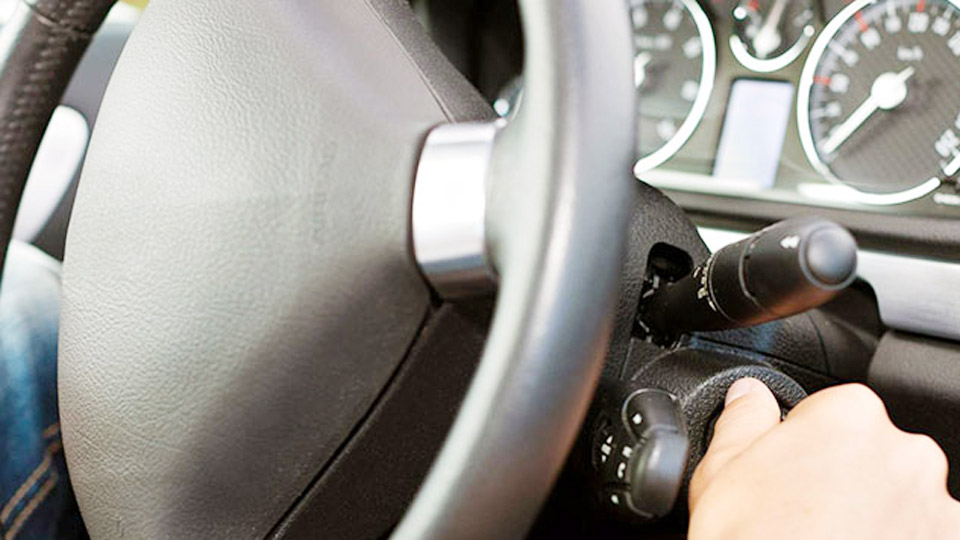 How to Unlock Steering Wheel with Dead Battery Without Key