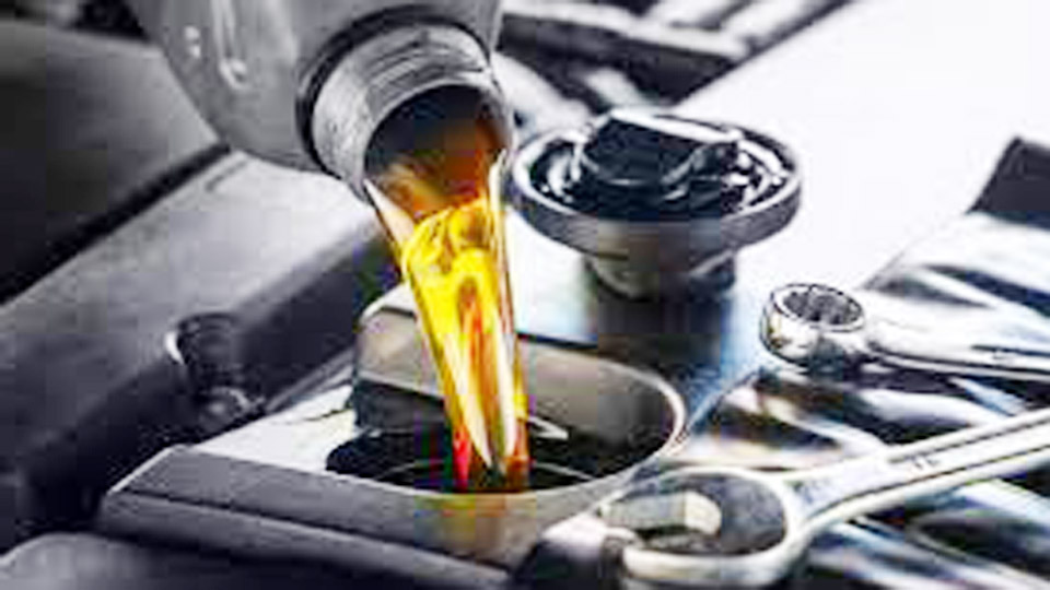 Why Diesel Engine Oil Turns Black