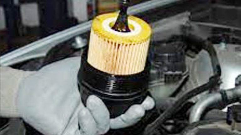 How to Change the Oil Filter on a Car