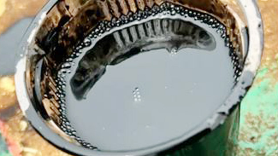 How to Clean Black Engine Oil Safely and Effectively