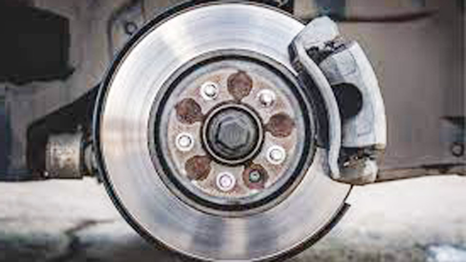 What Causes Brake and Quench in a Car